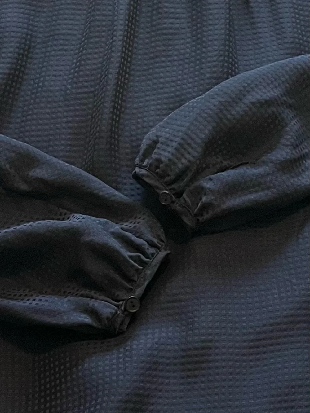 Theory Navy & Black Silk Hidden Placket Blouse Size Small - Picture 6 of 8